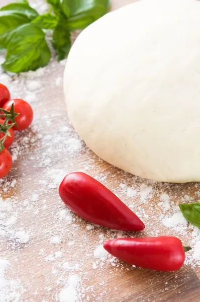 Ingredientes para o cozimento de pizza — Fotografia de Stock