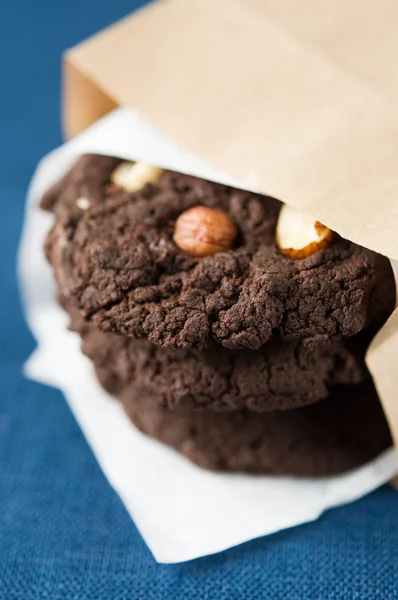 Biscotti al cioccolato con noci — Foto Stock