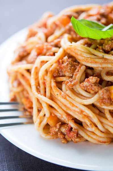 Спагетти болоньезе
