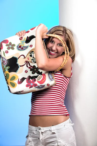 Blond mit Tasche 2 — Stockfoto