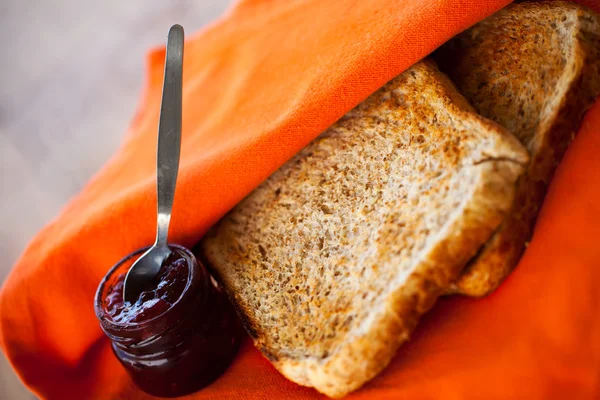 Red jam and toast — Stock Photo, Image