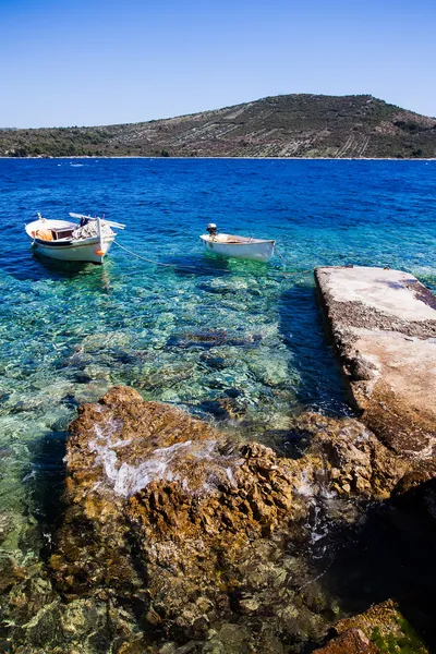 Kleine Boote, große Gewässer — Stockfoto