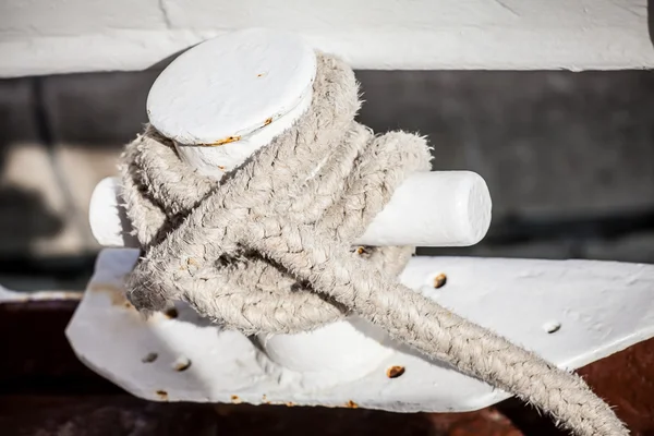 Boat with a knot — Stock Photo, Image