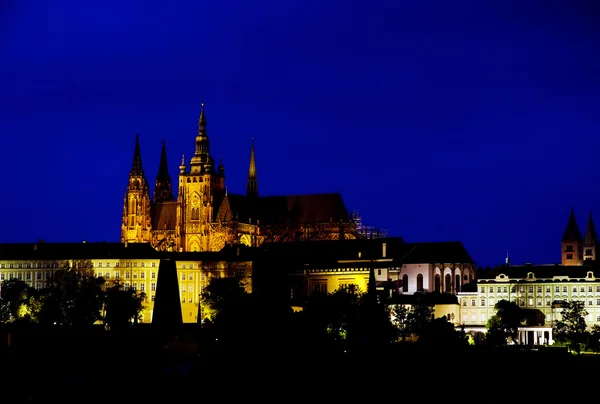 Praha v noci. — Stock fotografie
