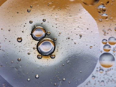 denizde petrol düştü.