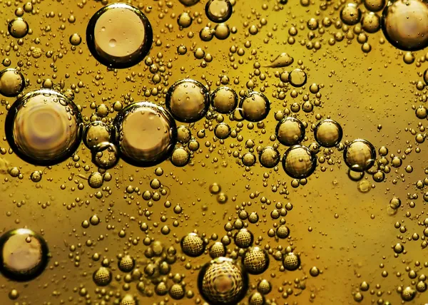 Oleju spada na wodzie. — Zdjęcie stockowe