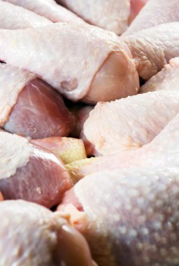 tavuk parçaları.