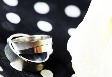 Evlilik yüzükleri..