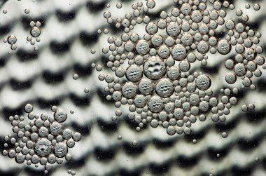 denizde petrol düştü.