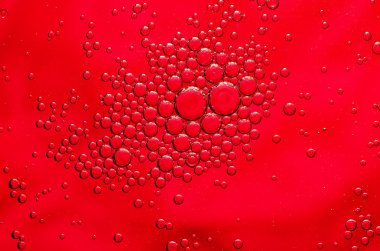 denizde petrol düştü.