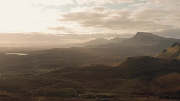 Aerial view of the Quiraing and surrounding areas in Isle of Skye, Autumn 2021 — стокове відео