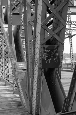 Metalstructure