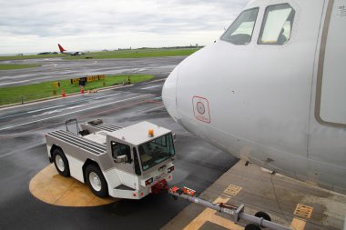 Havaalanı üzerinde römork