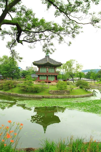 Gyeongbokgung в Сеулі — стокове фото