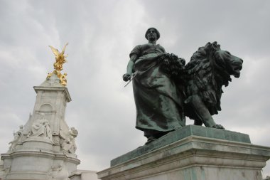 Victoria Anıtı