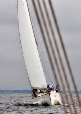 Yelkenli tekneler yarış