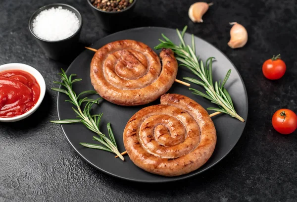 Grilled Sausages Rosemary Spices Black Background Top View — Zdjęcie stockowe