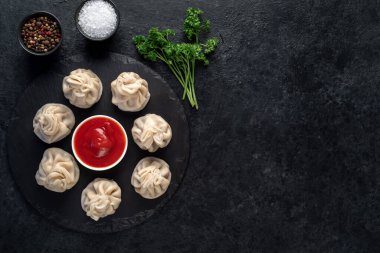 Khinkali 'lerin üst görüntüsü, ev yapımı Gürcü yemekleri. 
