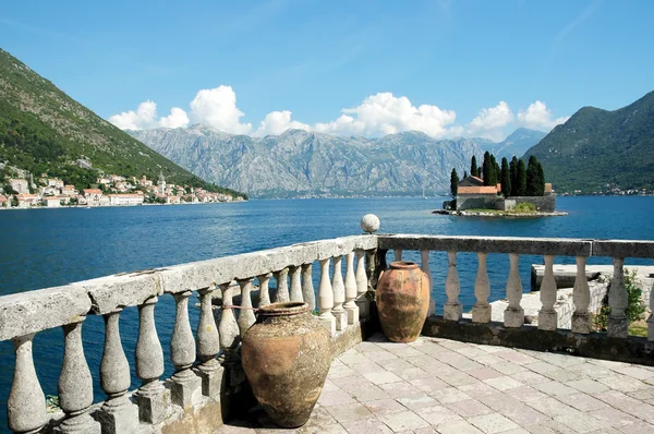 Kotor Körfezi görünümü.