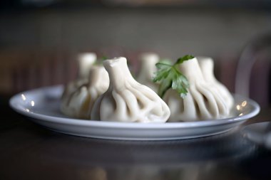 Gürcü geleneksel çanak - hinkali.