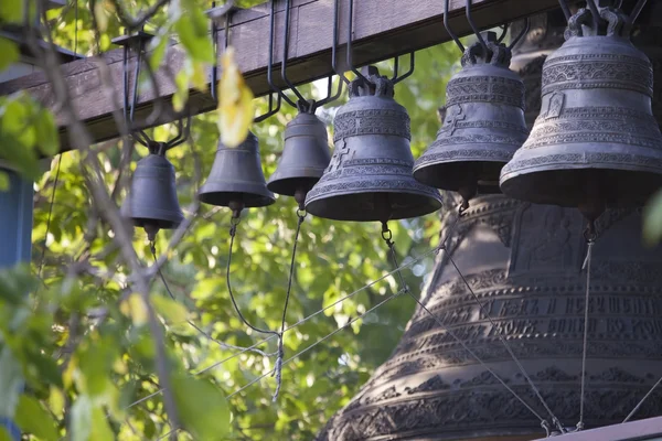 Glocken des Dreifaltigkeitsklosters Jonah in Kiev. — Stockfoto