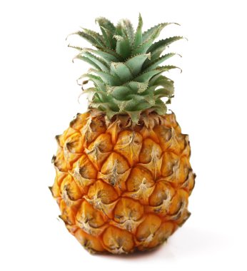 izole olgun ananas