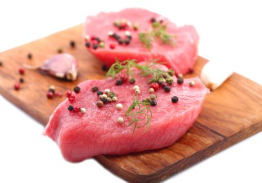 Baharat ile sığır eti biftek.