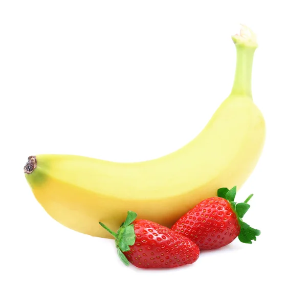 Rijpe banaan en aardbeien. — Stockfoto