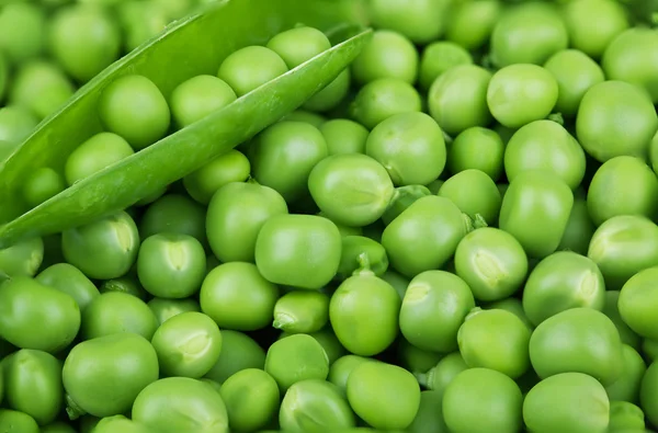Green peas background — Stock Photo, Image