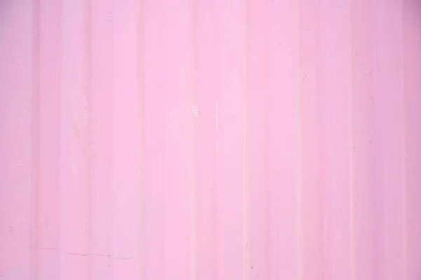 Fundo Rosa Metal Ondulado Quadro Completo Com Espaço Cópia — Fotografia de Stock