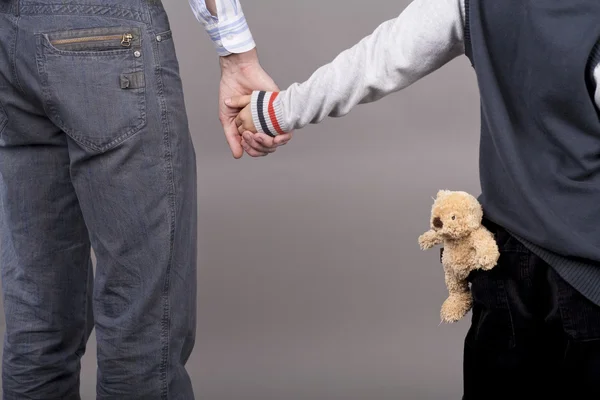 Babam bana değer veriyor ve bana korur