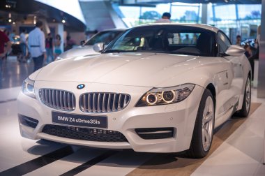 Münih, Almanya-17 Haziran 2012: bmw z4 sdrive 35is roadster darbe