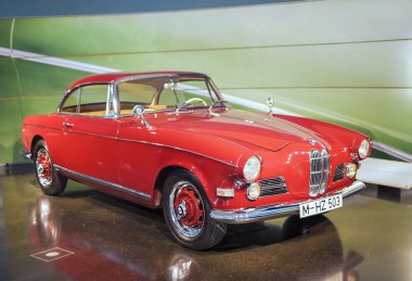 Münih, Almanya-17 Haziran 2012: bmw 503-serisi roadster stand