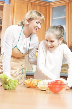 komik anne ve genç kızı kitche ile pişirme