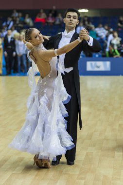 Minsk-belarus, Şubat, 22: tanımlanamayan dans çift gerçekleştirir 