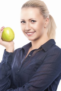 diş sağlığı kavramı: causasian sarışın kadın ile yeşil elma ben