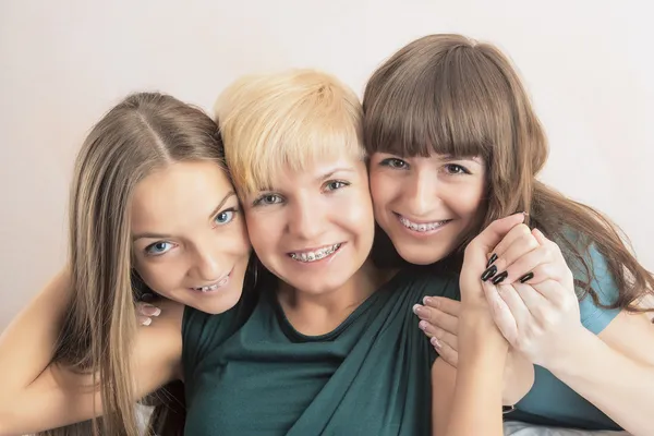 diş sağlığı ve hijyen Kavramlar: üç genç bayanlar ile Kur