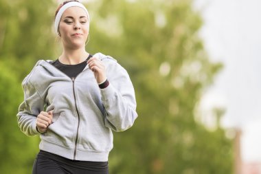 Sport Konsept: çalışan fitness kadın t açık eğitim