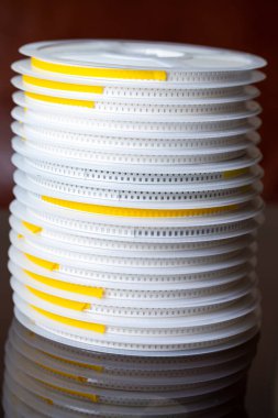 Bant ve Reel Holders 'ı bir arada tutan kitle imha silahı ya da yüzey bileşenleri. Dikey Resim Yönlendirmesi