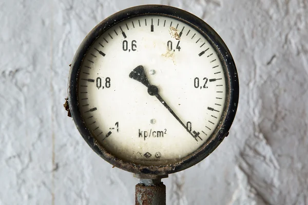 Old manometer on grunge background — ストック写真