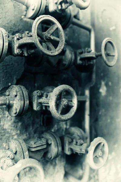 This is a closeup shot of big rusted valve — Stock Photo, Image