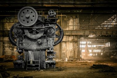 bir yıkım için bekleyen eski Metalurji firması