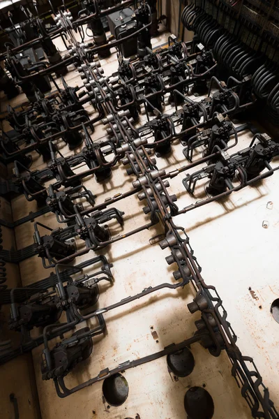 Armário industrial velho do interruptor da eletrônica para dentro — Fotografia de Stock