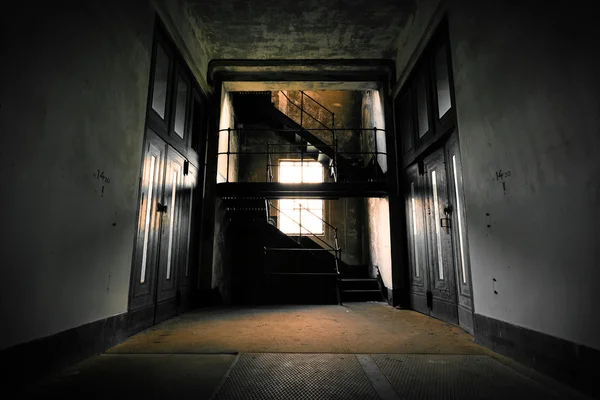 Abandoned industrial building interior — Stock Photo, Image