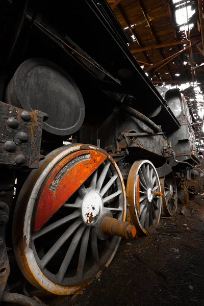 Detalhe da roda de locomotiva enferrujado — Fotografia de Stock