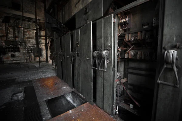 Industrial electrical cabinet in an abandoned factory — Stock Photo, Image