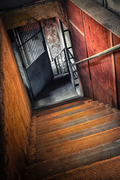 Merdiven içinterior de la escalera — Stok fotoğraf