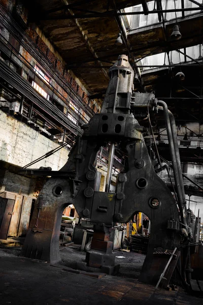 Parní buchar v továrně železa — Stock fotografie