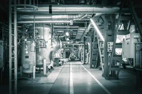 Pipes in a modern thermal power station — Stock Photo, Image