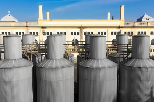 Öl behandling och lagring silos — Stockfoto